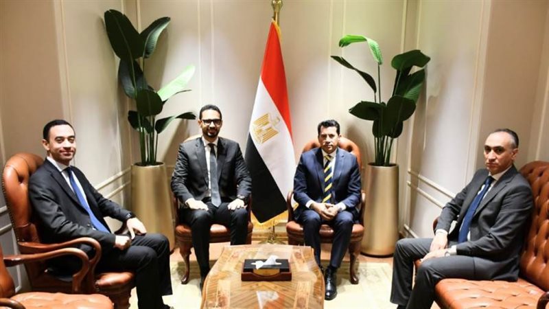 د. أشرف صبحى ومحمد