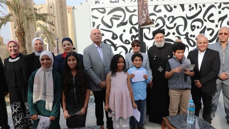 محافظ القاهرة أثناء