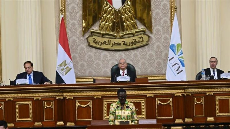 خلال الاجتماع