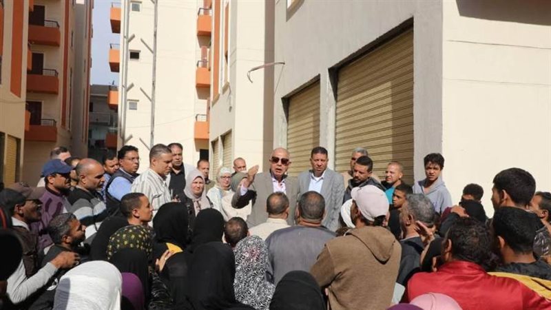 محافظ المنيا خلال