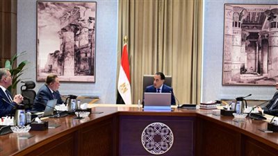 رئيس الوزراء يتابع توافر الاحتياطي الاستراتيجي من المنتجات البترولية