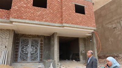 محافظ المنيا يوجه بإزالة برج مخالف في بني مزار وإحالة المقصرين للتحقيق