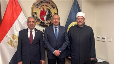 تعيين وزير الأوقاف السابق مساعدًا لرئيس حزب 