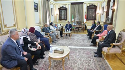 رئيس جامعة القاهرة يستقبل وفد الهيئة القومية لضمان جودة التعليم والاعتماد