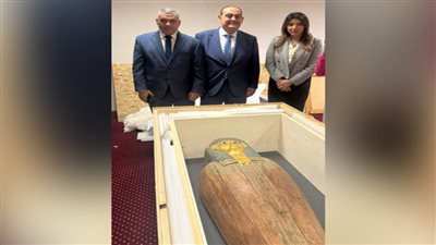 عاجل | الخارجية: مصر تسترد قطعتين أثريتين من بلجيكا.. صور