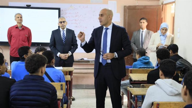 جولة وزير التعليم