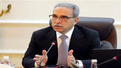 رئيس مجلس القضاء العراقي يزور جناح مجلس حكماء المسلمين ويُشيدُ بجهوده 