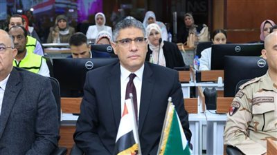 محافظ الجيزة يتابع فتح لجان إمبابة والمنيرة الغربية