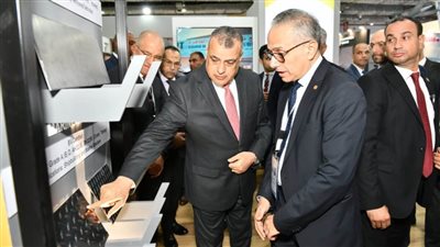 وزير الإنتاج الحربي يختتم 