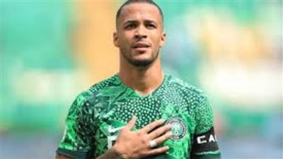 قبل أيام من الأمم الإفريقية .. نجم النسور يفجر مفاجأة تعيسة لجماهيره