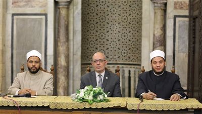 ملتقى السيرة النبوية بالجامع الأزهر يوضح أثر أبو بكر الصديق في بناء الدولة الإسلامية