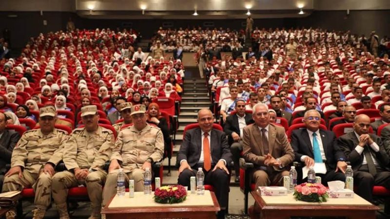 محافظ المنيا ورئيس