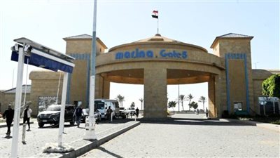 وزير الإسكان يتفقد مشروعات بالعلمين الجديدة