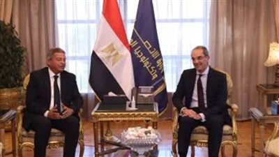 وزير الاتصالات ورئيس الأعلى للإعلام يبحثان آفاق التعاون المشترك