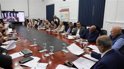 اجتماع موسع بين قيادات 