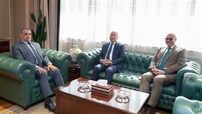 وزير الإنتاج الحربي يستقبل محافظيّ القاهرة والقليوبية لبحث سبل تعزيز التعاون المشترك