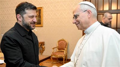 بابا الفاتيكان يستقبل الرئيس الأوكراني لبحث تطورات الحرب ومساعي السلام