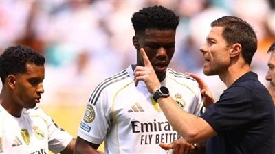 مدرب ريال مدريد يستدعي 3 لاعبين من أكاديمية الشباب لتعويض النقص الدفاعي