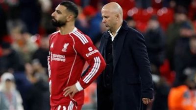 آرني سلوت يكايد محمد صلاح على طريقته الخاصة.. ويختار نجم الفريق