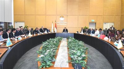 وزيرالإسكان يتابع مشروع منطقة الأعمال المركزية بالعاصمة الجديدة