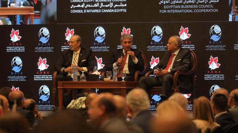 شريف فتحي خلال الندوة