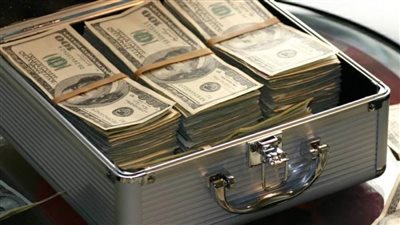 تقرير: 60 ألف شخص يسيطرون على 3 أضعاف ثروة نصف سكان العالم