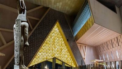 افتتاح المتحف المصري الكبير يقفز بأعداد السائحين 20.8 مليون بحلول عام 2029