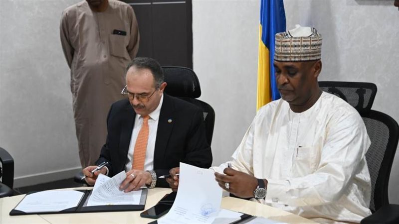 خلال توقيع الاتفاقية