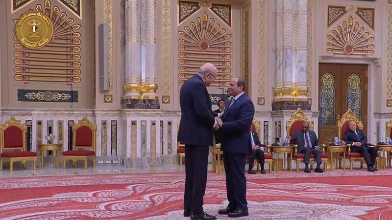 الرئيس السيسي يستقبل