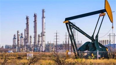 أسعار النفط ترتفع في تعاملات ضعيفة قبل العطلات