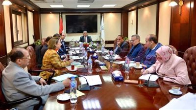 مناقشة سبل تطوير المحتوى المقدم في وسائل الإعلام وتدريب الإعلاميين