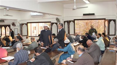 المشرف على الأروقة ومدير الأزهر يتفقدان لجان اختبارات نهاية المستوى بالعلوم الشرعية والعربية