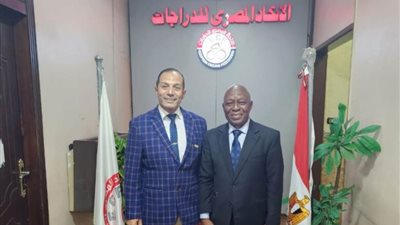 أيمن علي حسن نائباً لرئيس الاتحاد الإفريقي للدراجات 