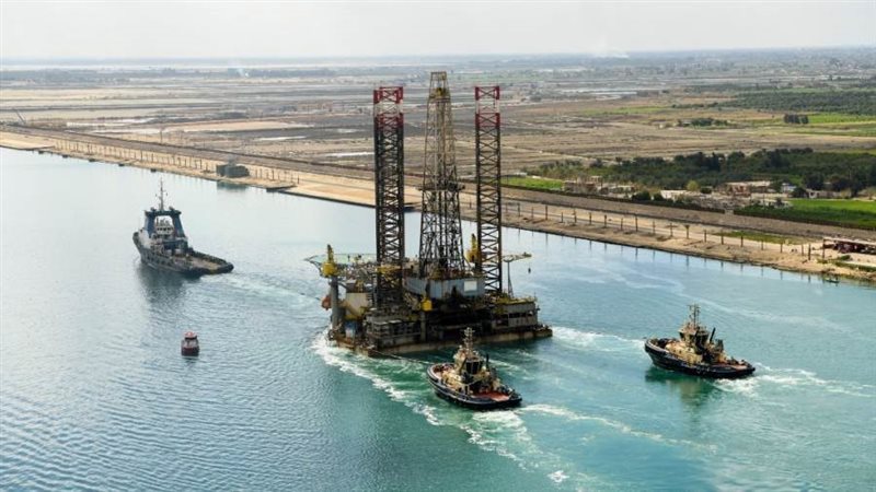 الملاحة بقناة السويس