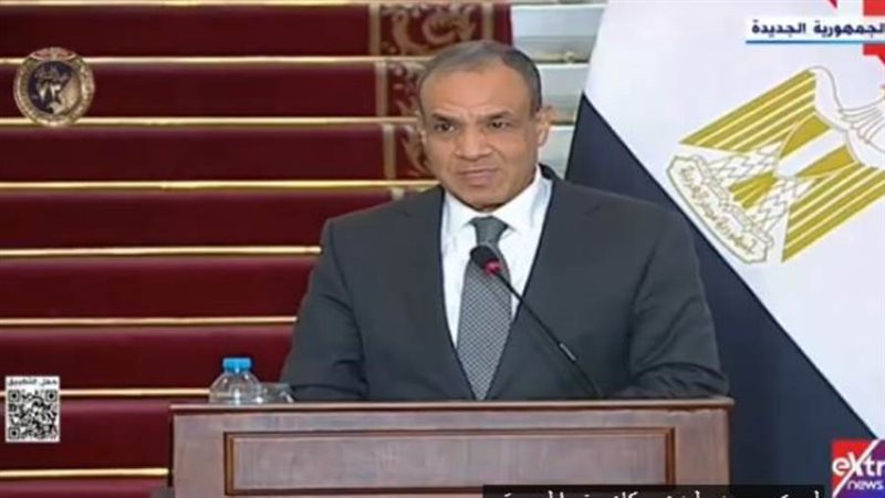 الدكتور بدر عبد العاطي