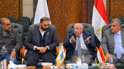 نقيب المهندسين يلتقي مع مجلس إدارة 