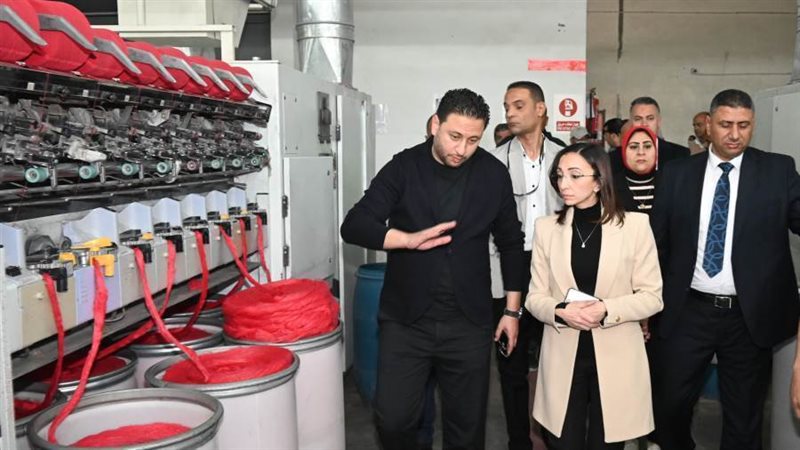 جانب من تفقد المصنع