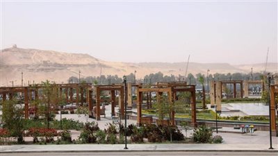 عاصفة ترابية تضرب أسوان ومحافظ أسوان يعلن إغلاق حركة الملاحة النهرية