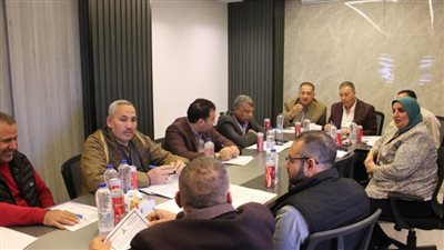 نقابة الخدمات الإدارية تبدأ دورات تثقيفية توعوية استعدادًا للانتخابات العمالية 