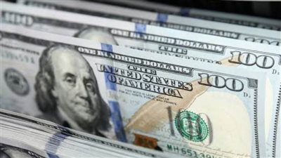 فقد 8 قروش خلال شهر مارس.. سعر الدولار اليوم الاثنين