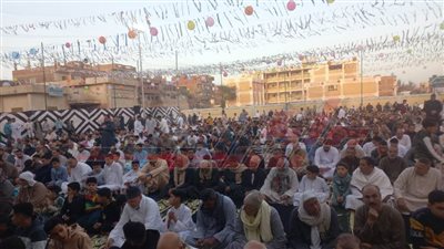 ساحات الصلاة بمراكز الشباب والأندية تستقبل آلاف المصلين