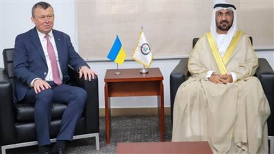 رئيس البرلمان العربي يناقش تعزيز العلاقات مع سفير أوكرانيا بالقاهرة
