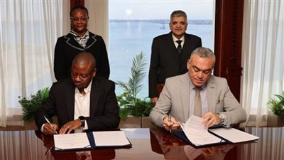 رئيس هيئة قناة السويس يشهد توقيع مذكرة تفاهم مع هيئة الموانئ الناميبية