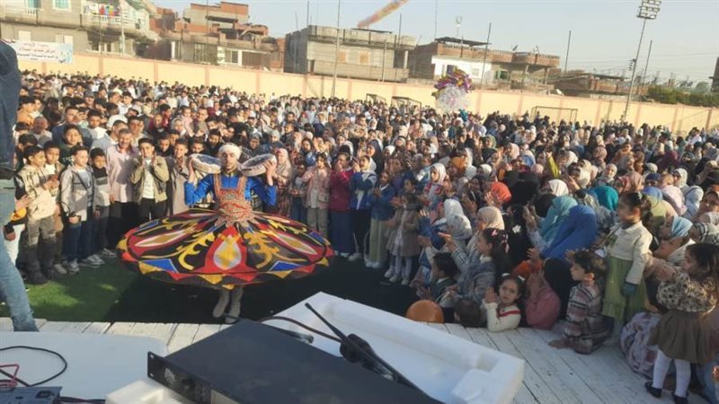 رقصة التنورة بالبحيرة