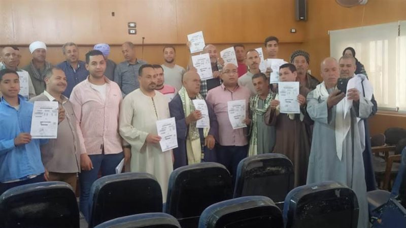 تسليم 65 نموذج 8