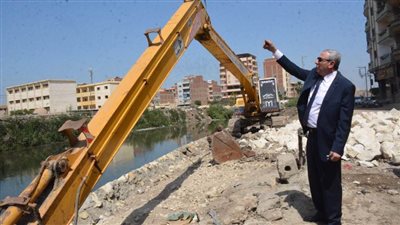  بالصور.. محافظ الغربية يشدد على إنهاء أعمال مشروعات الصرف وتطوير الكورنيش بسمنود