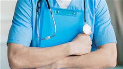 عاجل.. طبيب يدلي بتصريحات مسيئة للتمريض.. والنقابة تحيله للتحقيق