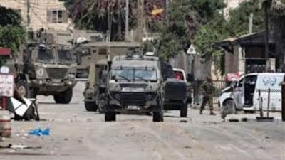 طولكرم: الاحتلال يواصل استفزازاته وينفذ حملة مداهمات واعتقالات في المدينة