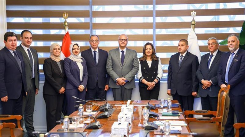 مراسم توقيع عقد تأجير