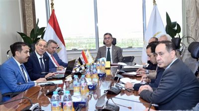 وزير التموين يبحث مع رئيس شركة السكر خطط التطوير وتعزيز الإنتاج المحلي